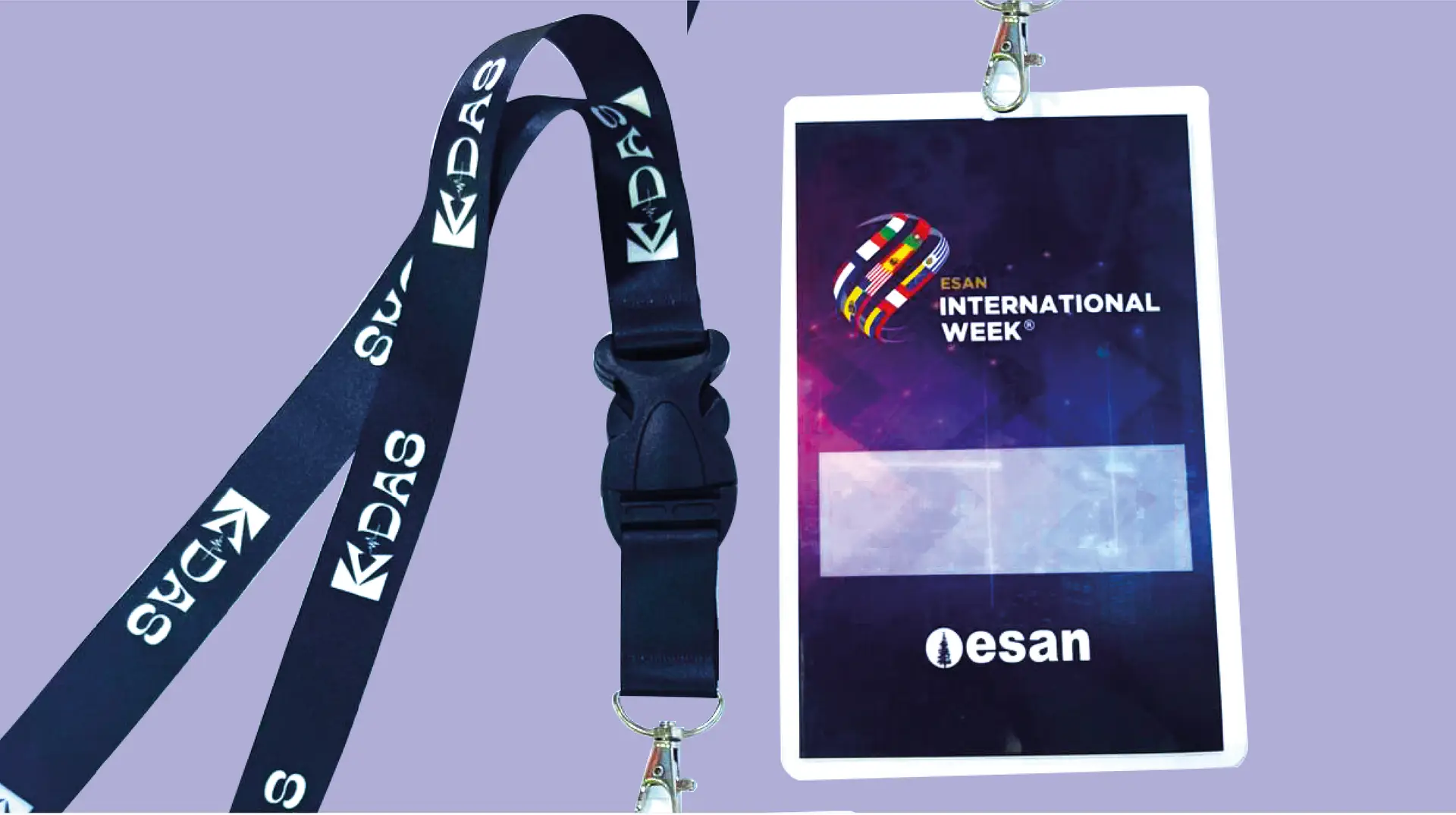 CREDNCIAL CON LANYARDS